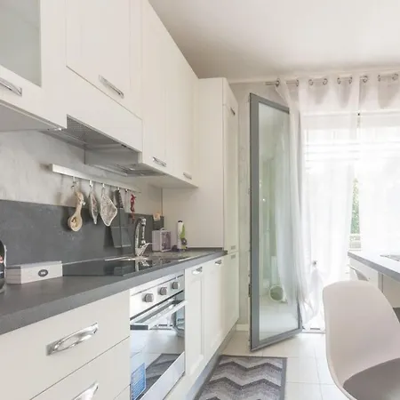 Caseospitali - Casa La Vela, Raffinato Bilocale Con Balcone דירה צ'רנוסקו סול נוויליו